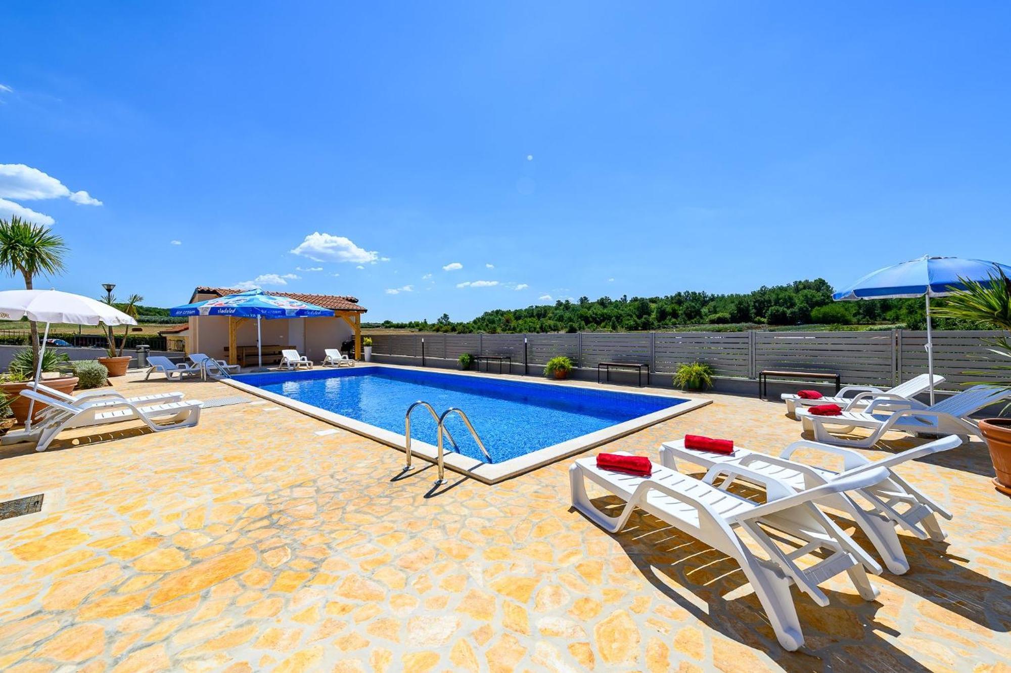 Stancija Amorozo 5 - Apartment N. 7 Пореч Екстериор снимка