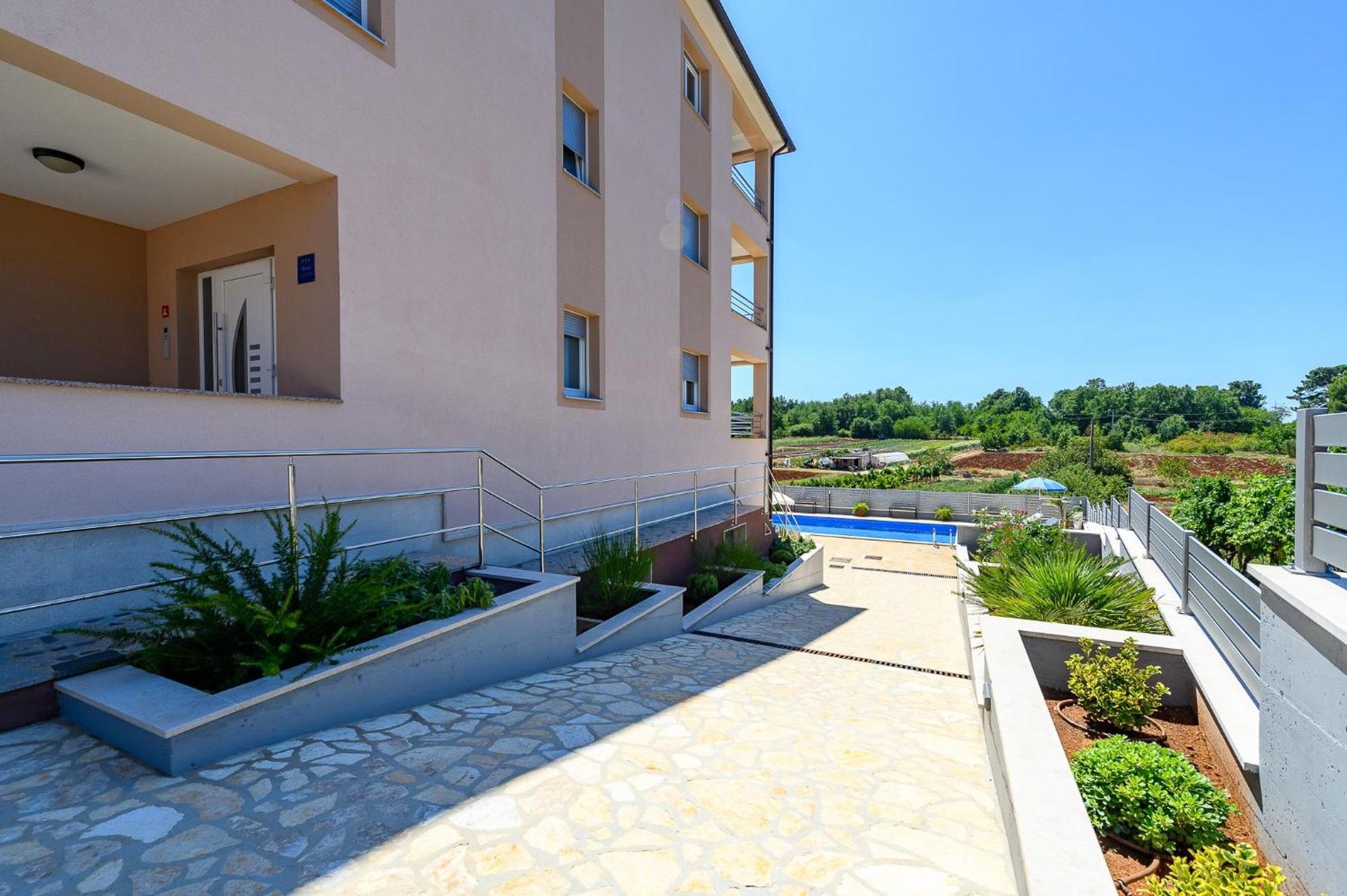 Stancija Amorozo 5 - Apartment N. 7 Пореч Екстериор снимка